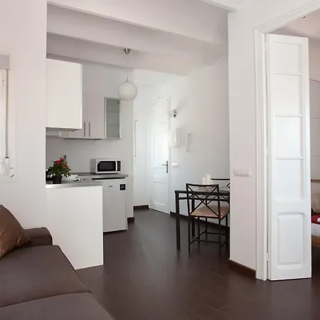 Beautiful Penthouse Next To Sagrada Familia アパート バルセロナ